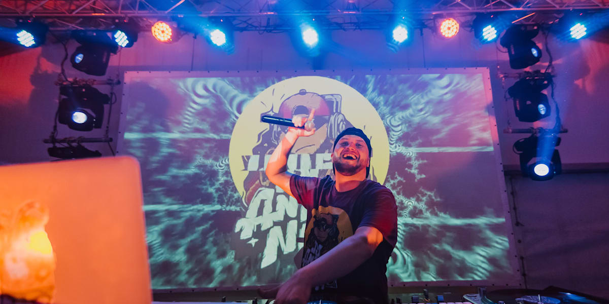 PICK & PLAY cu DJ ANTENNA