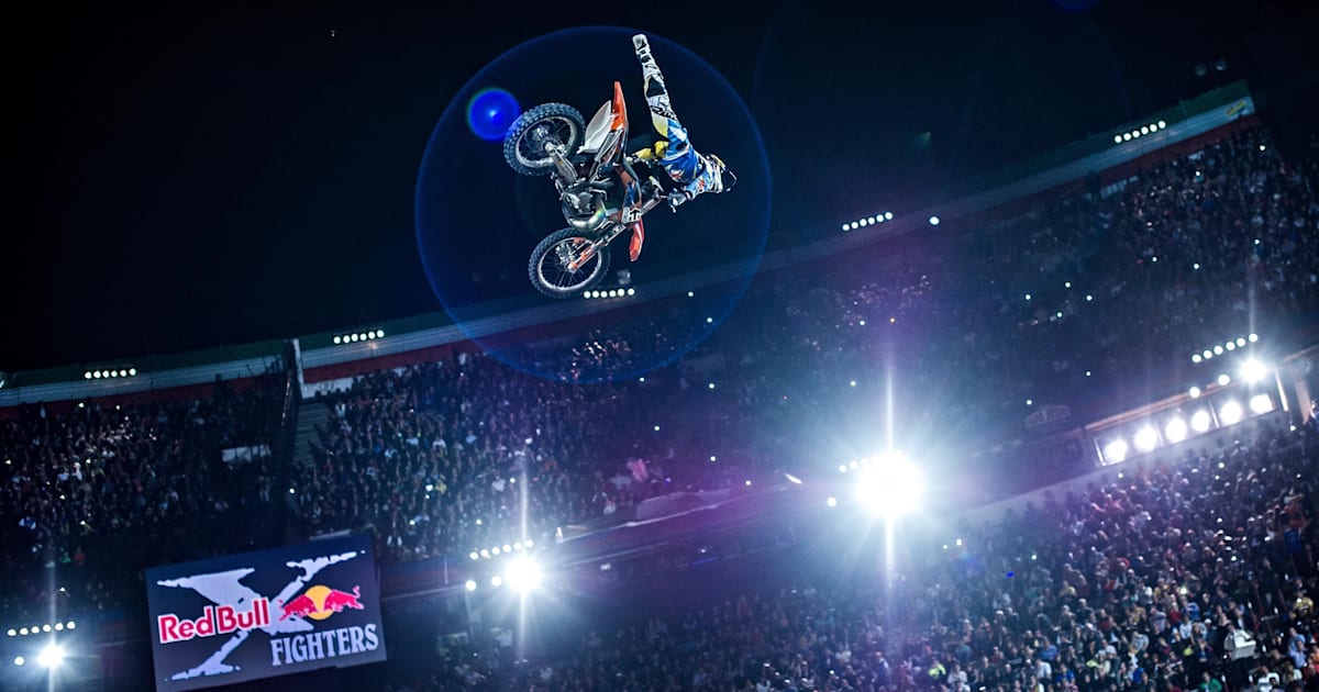 ステッカー　Levi's、BOBSON、McGREGOR、RIVAX 5 Epic Tricks from 2014 Red Bull X-Fighters Mexico