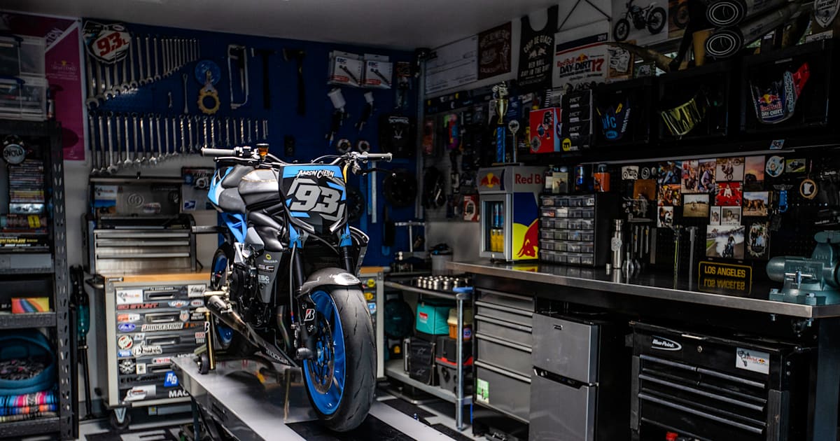 Bike Builds with Aaron Colton: Garage 93 tour – extra