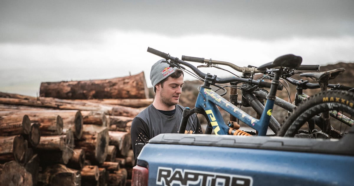 Take a behind-the-scenes look at Design & Conquer with Matt Jones