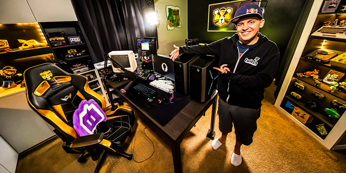 Михаил miker мирчук жена. Дрим стрим. Май дрим сетап. Build for dream. Dream stream перевод.