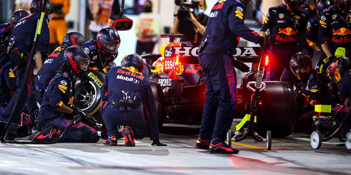 Red bull pit crew helmet outlet