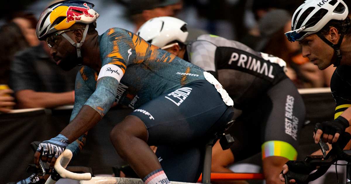 Red Bull Roundabout Rumble criterium race