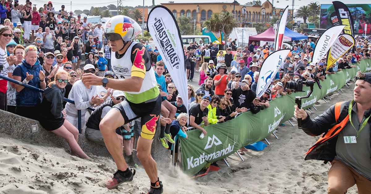 braden-currie-sprints-in-sand-