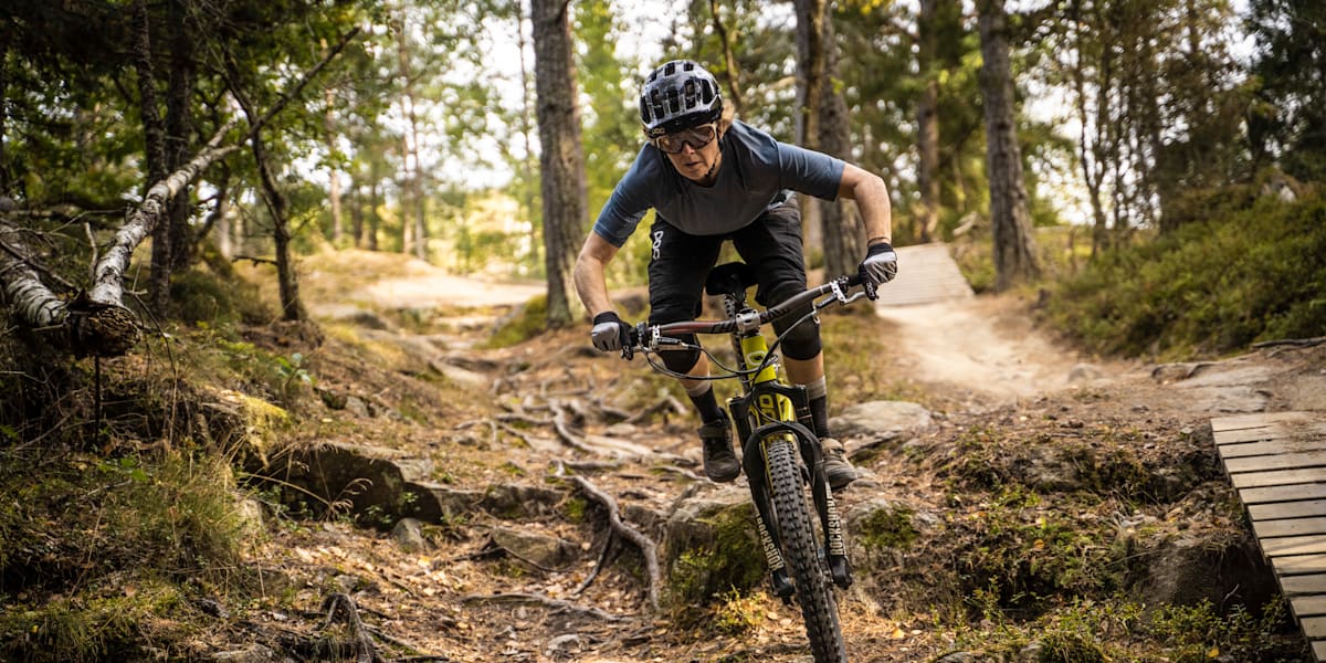 Downhill bike hot sale riding