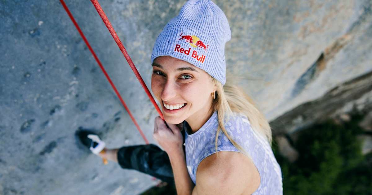Janja Garnbret: First female ascent of Bibliographie - Red Bull