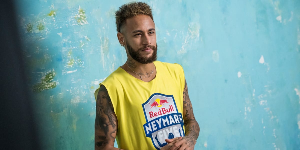 Neymar Jr Outfit from July 27, 2020, WHAT'S ON THE STAR?