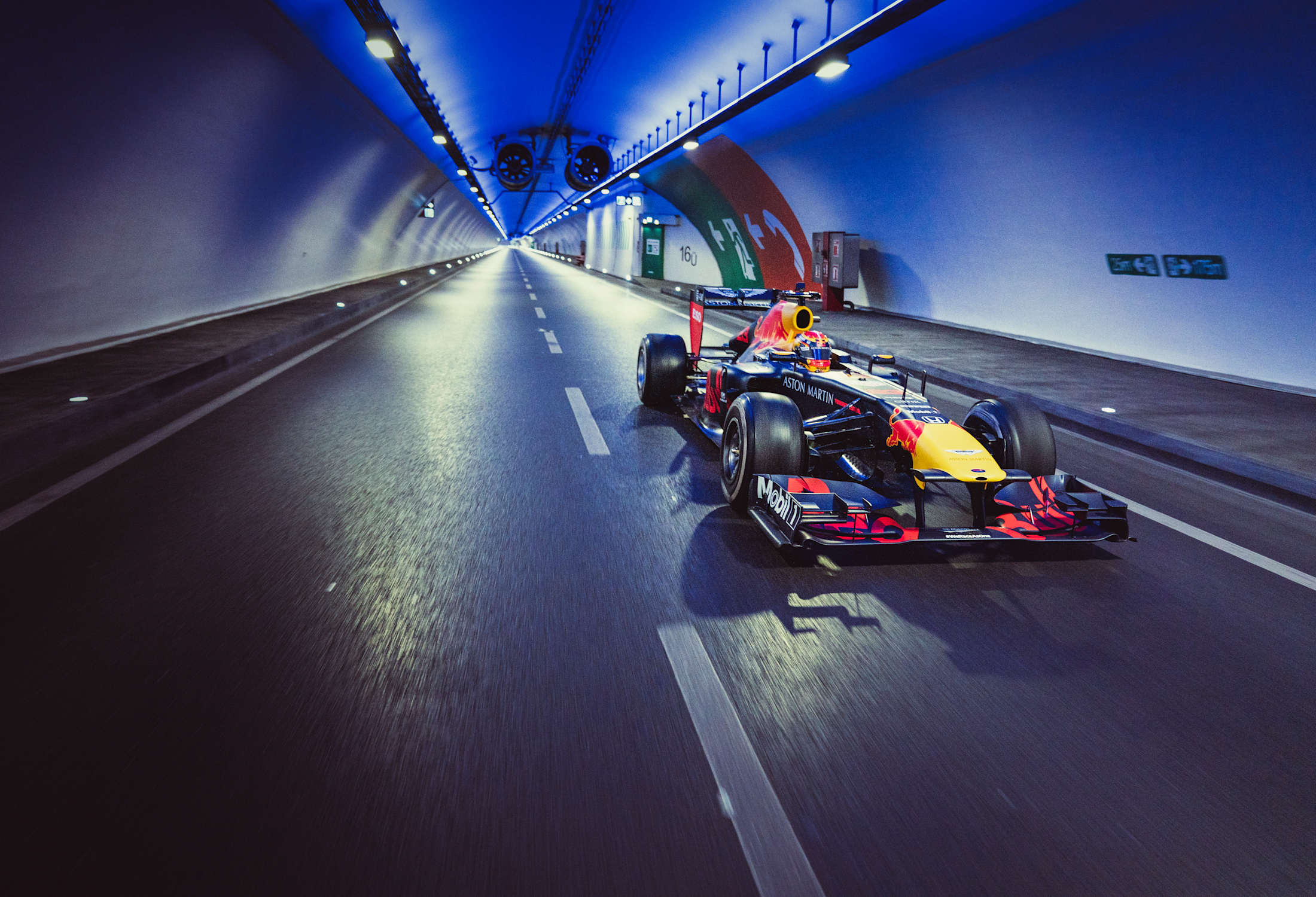 【Christian Dela Rosa】Red Bull Racing ✨LOS RACING BULLS SE VISTEN DE ROSA EN MIAMI✨ 🌴El equipo
