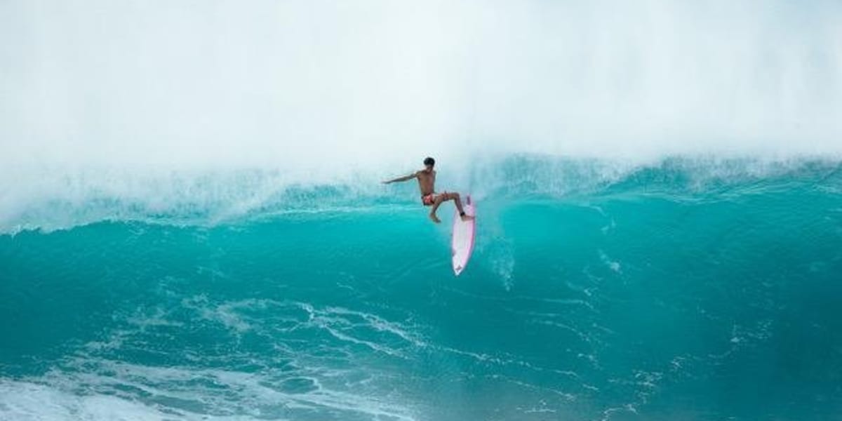 Pipeline surf Eight moments you need to see Red Bull