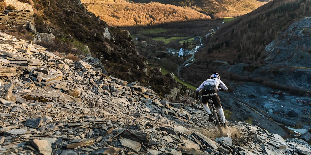how-the-slate-line-pushed-gee-atherton-to-his-limits