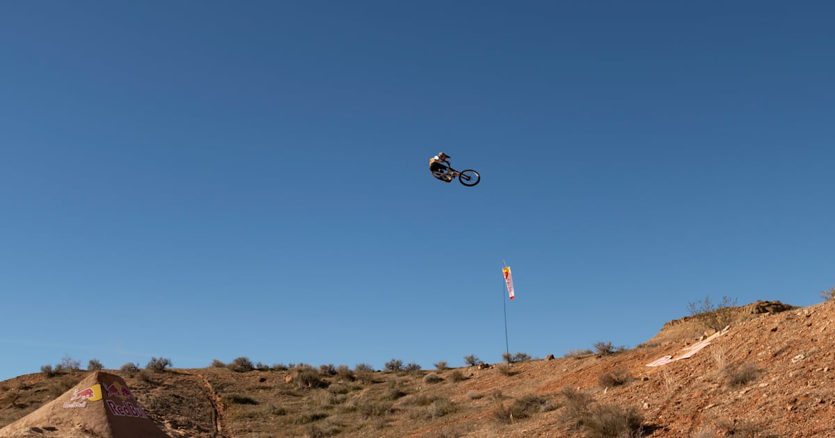 Jaxson Riddle Lands Record 100-Foot MTB Jump