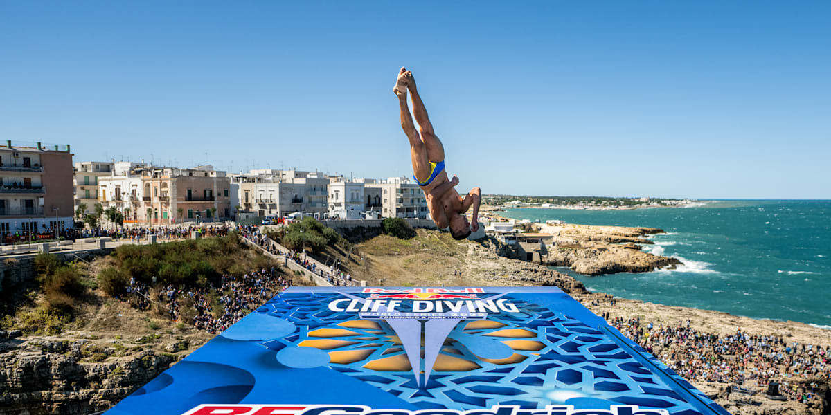 Red Bull Cliff Diving spettacolo a Polignano a Mare!