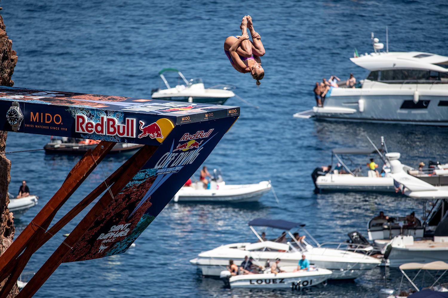 Red Bull Cliff Diving 2021 France women winning dive