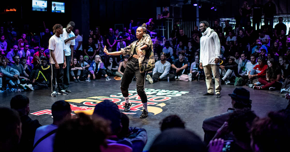 14 Iconic Hip Hop Dance Moves You Need to Know