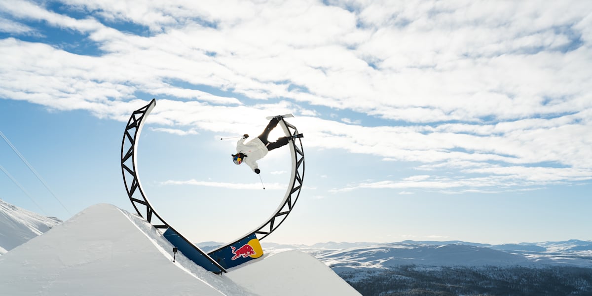 Jesper Tjäder Skiing the world’s first open loop