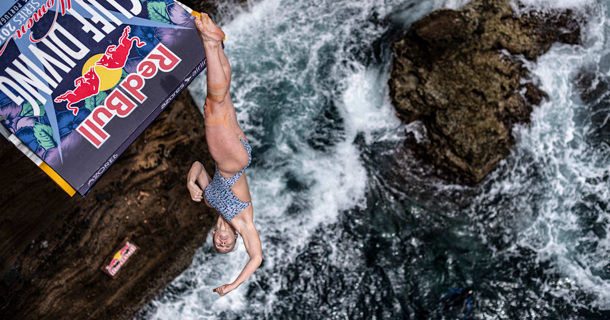 Red Bull Cliff Diving: how athletes navigate the fear