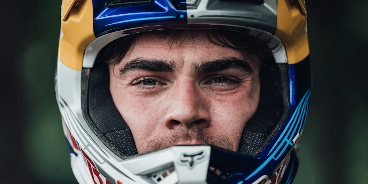 Loic bruni helmet 2025
