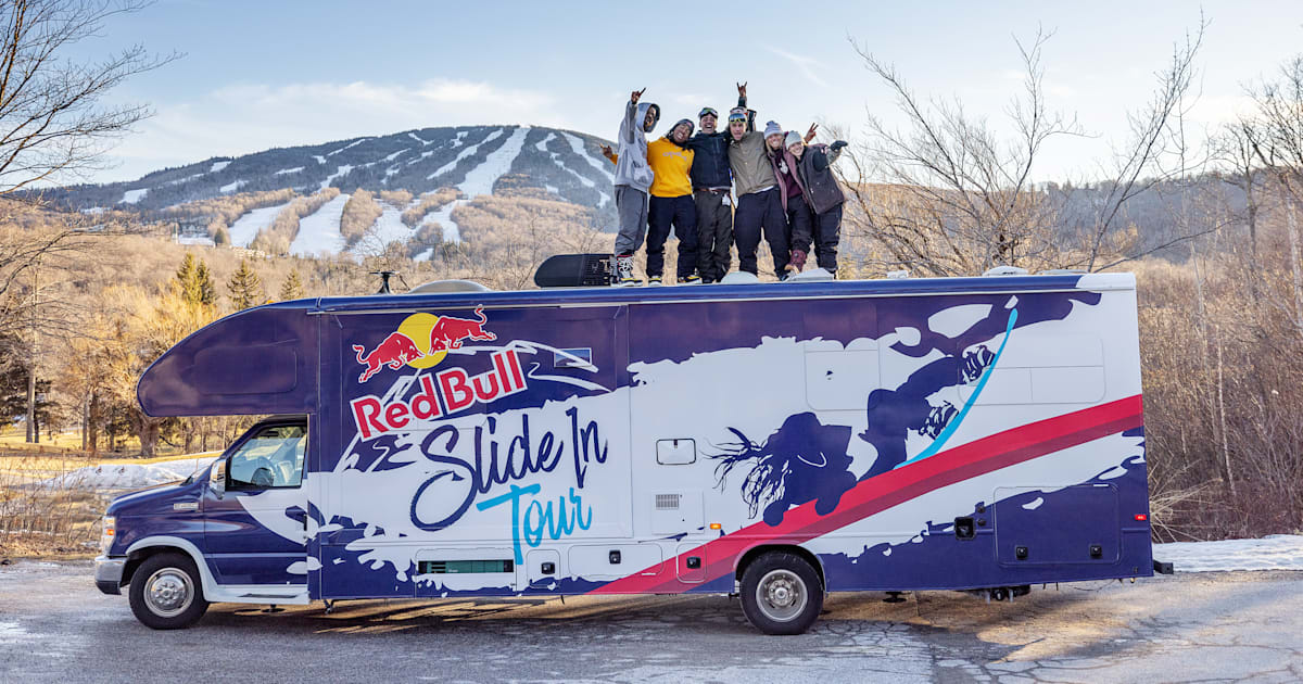 NOVEMBER EX-TOUR POWDER FREESTYLE RIDING