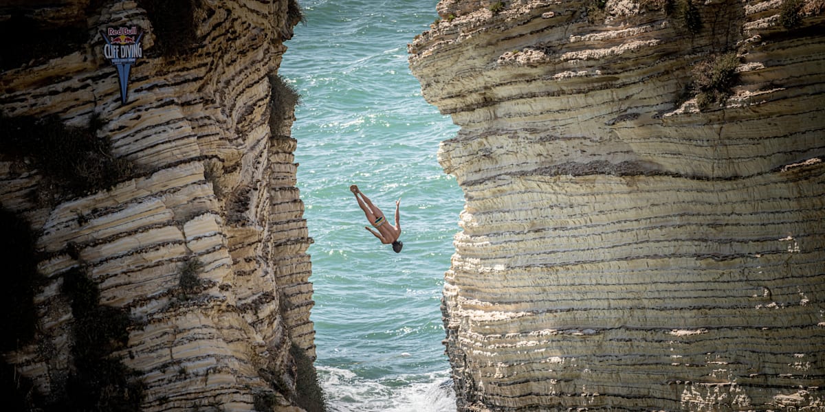 How Gary Hunt scored cliff diving's first perfect 10