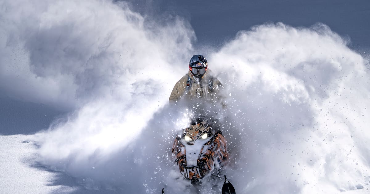 スノーモービル、スノーボード、K2バック、最終 logan-pehota-workhorse-sled