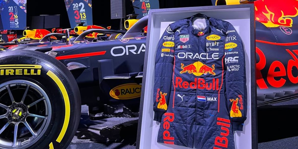 レッドブル／マックスフェルスタッペン直筆サイン入りカード - 通販