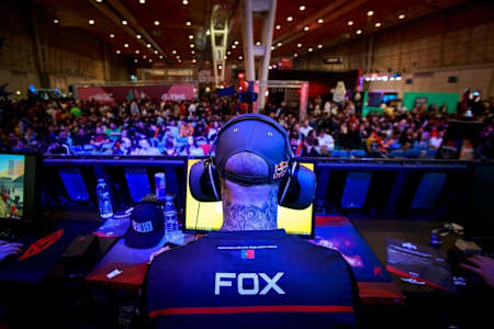 A photo of Ricardo ‘Fox’ Pacheco on-stage.