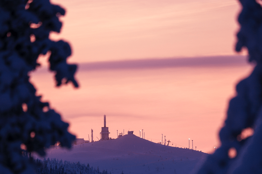Suomioffaria Rukan Vapaalaskualueet I Red Bull This sunset was captured on the top of the konttainen hill few weeks ago. rukan vapaalaskualueet i red bull