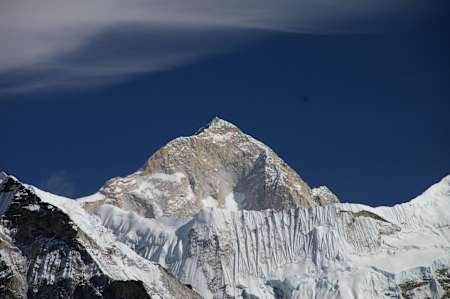 Se trouvant à l'est du mont Everest, le Makalu sfait partie des montagnes les plus hautes du monde.