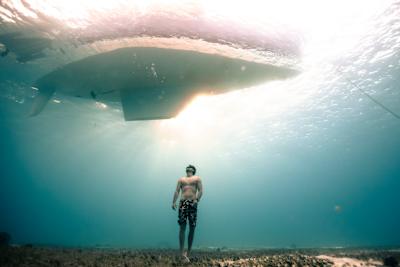 Malgré l’engagement que requiert la descente vers les profondeurs de l'océan, l'apnée en mer est beaucoup plus axé sur le relâchement.