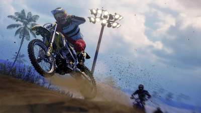 Motocross Fahrer beim Abheben
