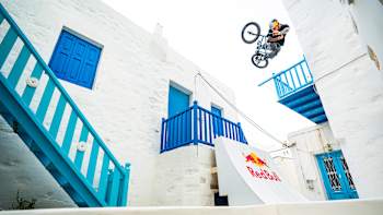 Μια κατάβαση από τον Red Bull BMX athlete, Γιώργο Νταβουτιάν, που μοιάζει περισσότερο με αλυσιδωτή αντίδραση κινήσεων παρά με κλασικό ride.  
