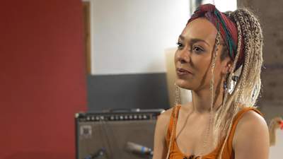 The fast-rising singer performs Lone Soldier and Silence in an exclusive Red Bull session.