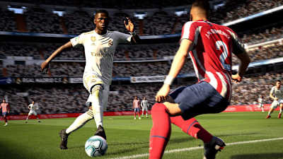 A screenshot of a Real Madrid player dribbling in FIFA 20.