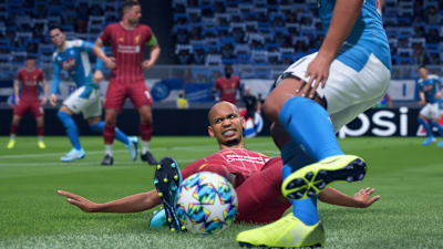 Una imagen de Fabinho del Liverpool yendo en FIFA 20.
