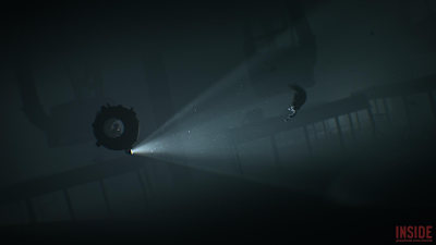 Una captura de pantalla de la sección subacuática del videojuego independiente Inside.