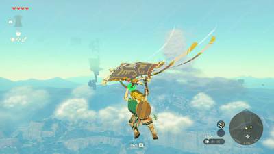 Link hängt an einem Paraglider