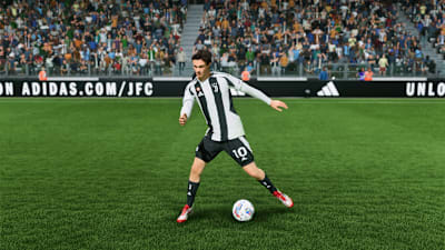 Kenan Yıldız in action: technique and ball control during stop-and-go