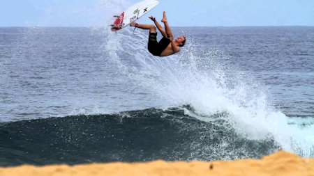 John John, cabeza abajo