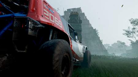 Captura de pantalla de Forza Horizon 5 muestra un Ford en las ruinas mayas de Ek'Balam.