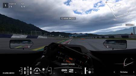 Örnek Sürüş videoları sayesinde frenleme noktalarını öğrenmek mümkün.