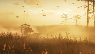 Captura de pantalla del tráiler de GTA 6 muestra una barca de pantano al atardecer.