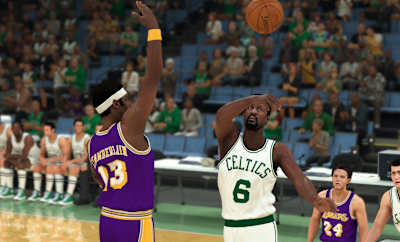 Les légendes Wilt Chamberlain et Bill Russell s'affrontent dans le mode MyTeam du jeu NBA 2K20. Il s’agit là des deux pivots les plus marquants de l’histoire de la NBA.
