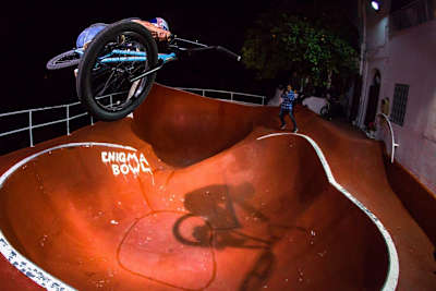 BMX tour με τον Πάνο Μανάρα στο Αιγαίο