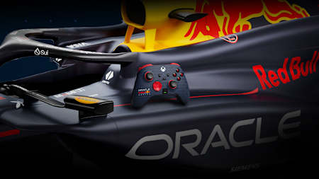 SCUF Instinct Pro Xbox Controller auf einem F1-Boliden von Red Bull.