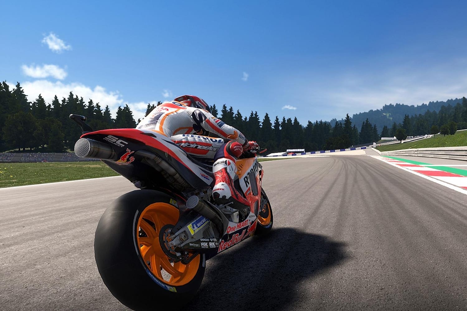 MotoGP 19 motorcycle racing beginner tips | Red Bull