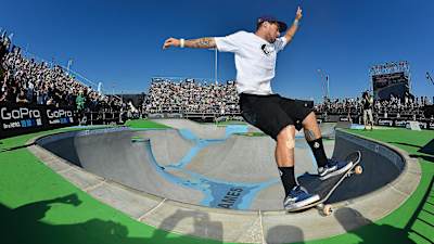 Pedro Barros - Frontside Grind