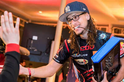 Maël 'WhiteBl4ck' Vautor, leader actuel du classement des CinéSessions sur Dragon Ball FighterZ.