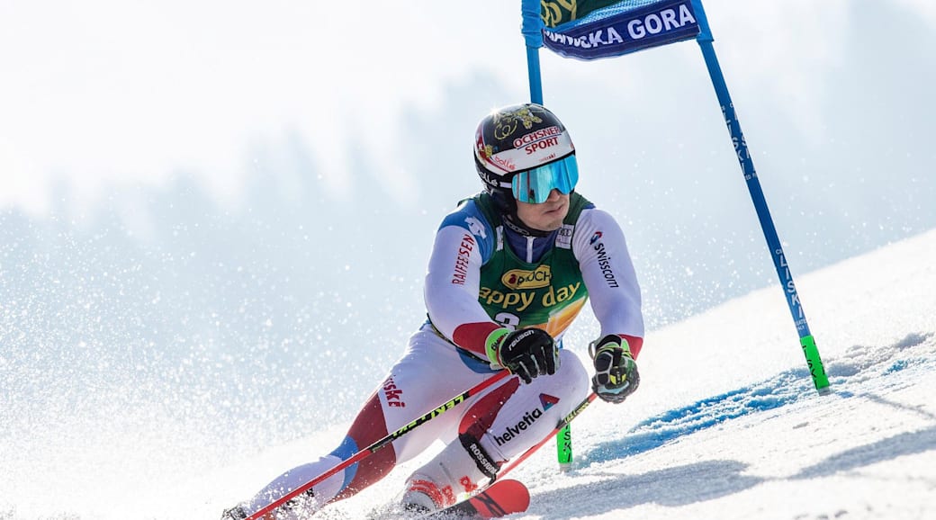 Loic Meillard Skiing Red Bull Athlete Page