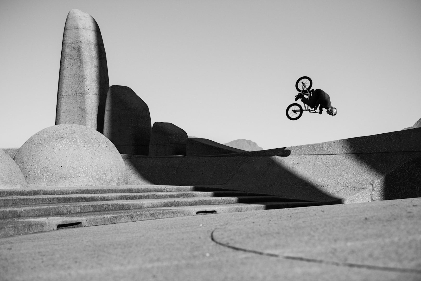 Murray Loubser en el Afrikaans Language Monument en Paarl Town, Sudáfrica.
