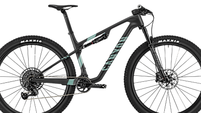 Le Canyon Lux World Cup CFR LTD fait partie des meilleurs VTT tout-suspendus pour le trail et le cross-country en 2025.